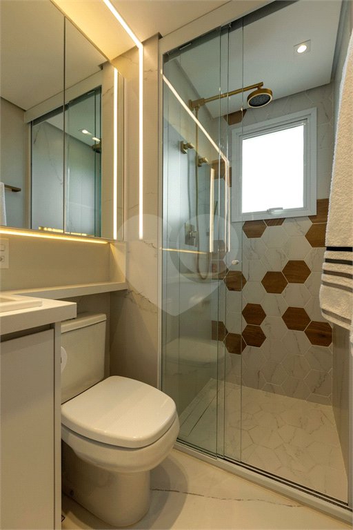 Apartamento à venda com 3 quartos, sendo 1 suíte,  em Vila Anastácio, São Paulo, SP