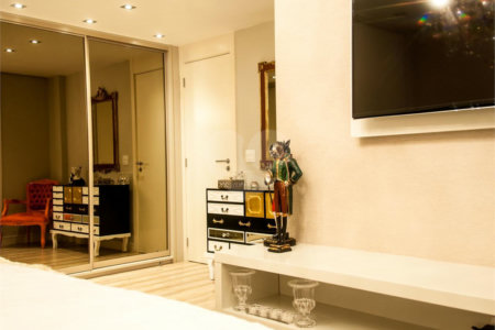 Apartamento à venda com 2 suítes em Santa Teresinha, São Paulo, SP