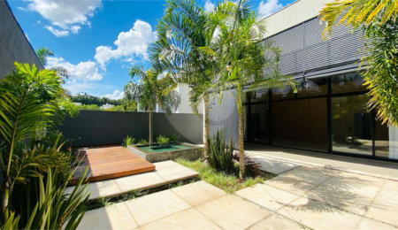 Casa à venda com 3 suítes no condomínio Euroville II, Bragança Paulista - SP