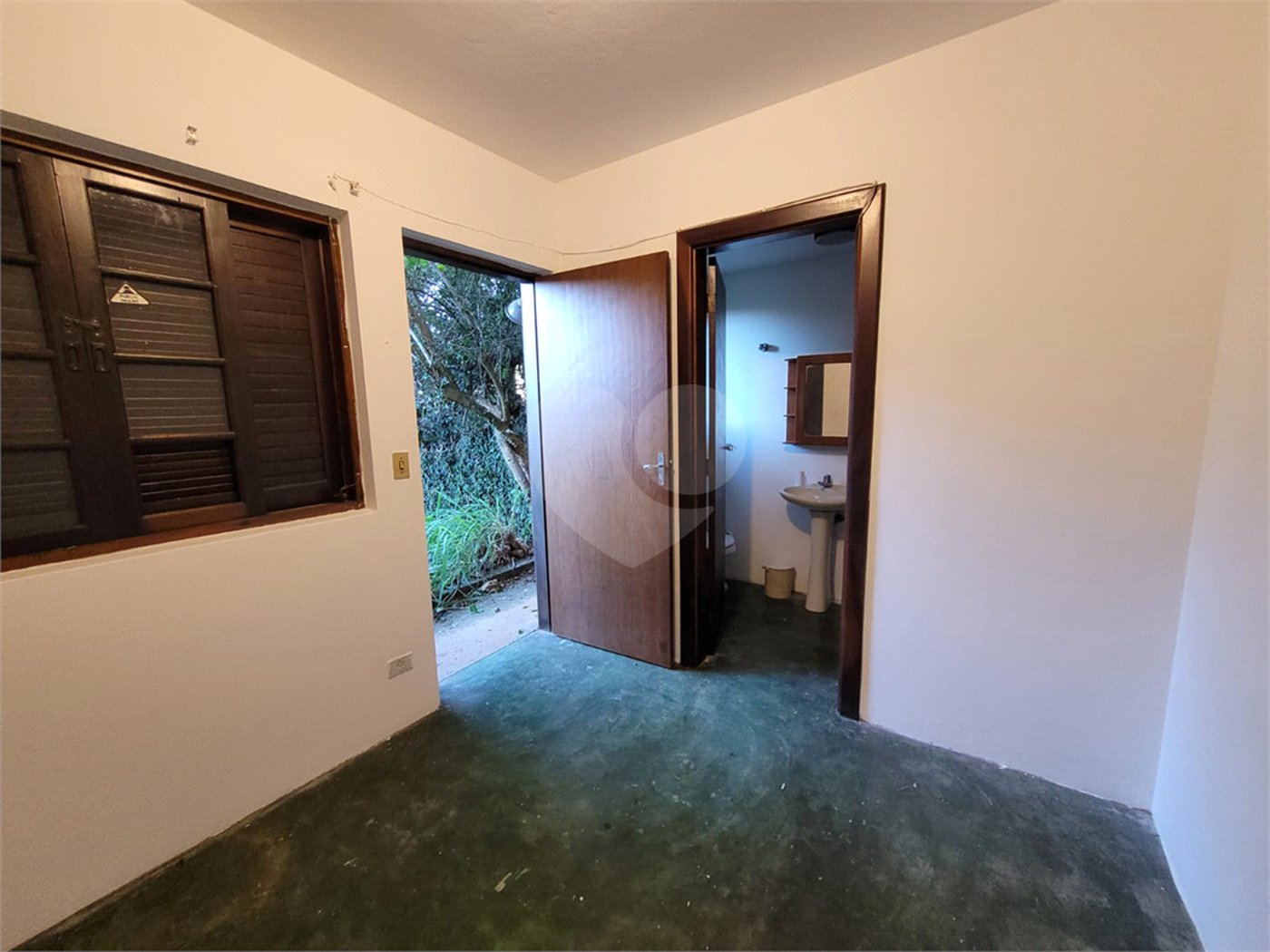 Casa à venda com 3 quartos, sendo 1 suíte,  em Serra da Cantareira, Mairiporã, SP