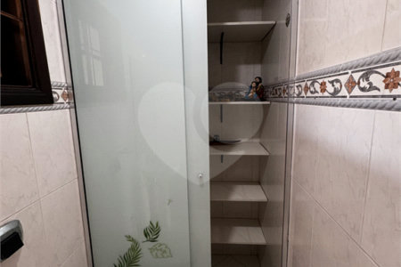 Casa à venda com 3 quartos, sendo 1 suíte, no condomínio Village da Posse, Rio de Janeiro - RJ