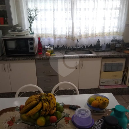 Sobrado à venda com 3 suítes em Vila Nivi, São Paulo, SP