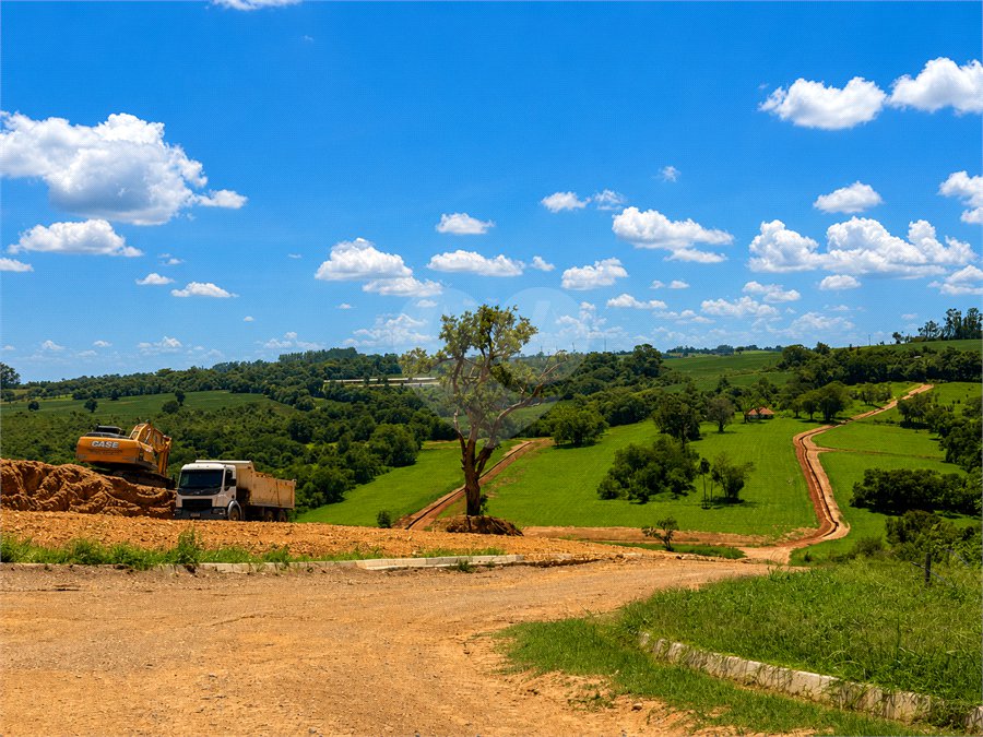 Terreno à venda no condomínio Valle dos Cervos 1, Araçoiaba da Serra - SP