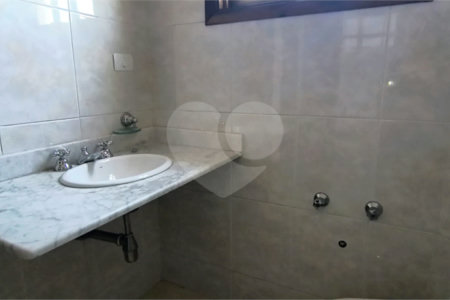 Sobrado à venda com 3 quartos, sendo 2 suítes, em Jardim Ivana, São Paulo, SP