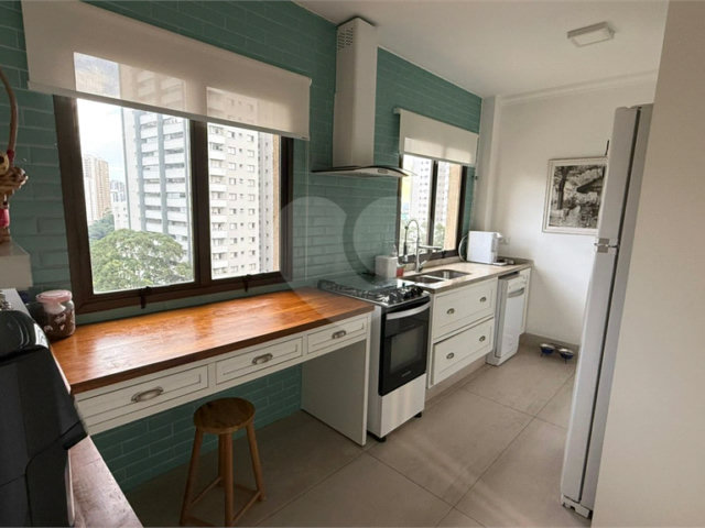 Apartamento à venda com 3 quartos, sendo 1 suíte,  em Vila Andrade, São Paulo, SP