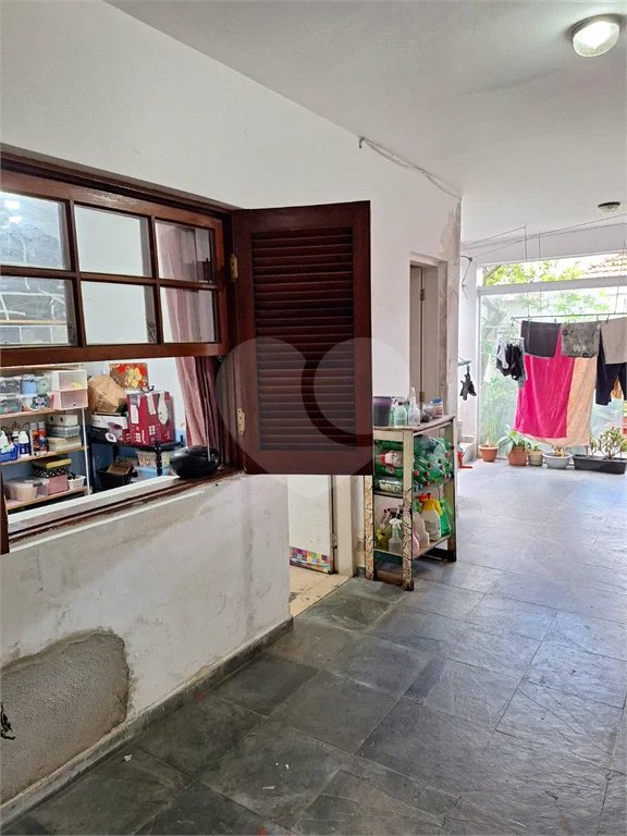 Sobrado à venda com 3 quartos, sendo 1 suíte, em Vila Irmãos Arnoni, São Paulo, SP