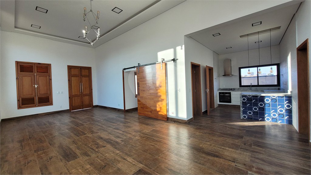 Casa à venda ou para alugar com 3 suítes no condomínio Saint Paul, Itu - SP