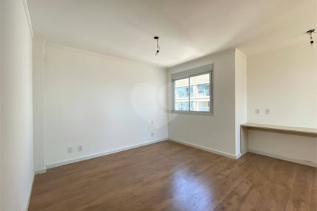 Apartamento à venda com 4 suítes em Parque São Jorge, São Paulo, SP