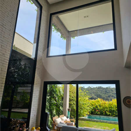 Casa à venda com 4 suítes no condomínio Residencial Itahyê, Santana de Parnaíba - SP