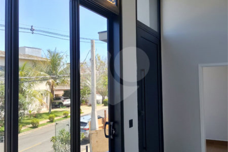 Casa à venda com 3 quartos, sendo 1 suíte,  no condomínio Madre Maria Vilac, Valinhos - SP