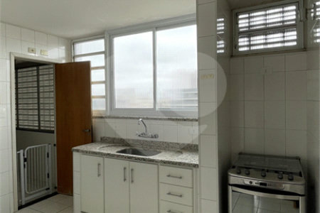 Apartamento à venda com 3 quartos, sendo 1 suíte, em Jardim Paulista, São Paulo, SP