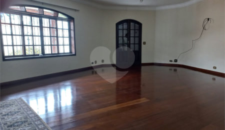 Sobrado à venda ou para alugar com 4 quartos, sendo 1 suíte,  em Barro Branco (zona Norte), São Paulo, SP