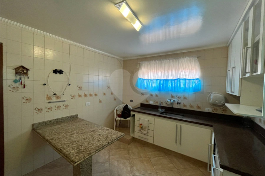 Sobrado à venda com 4 quartos, sendo 2 suítes, em Tremembé, São Paulo, SP