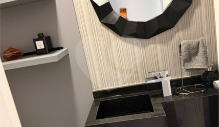 Apartamento à venda com 3 suítes em Campo Belo, São Paulo, SP