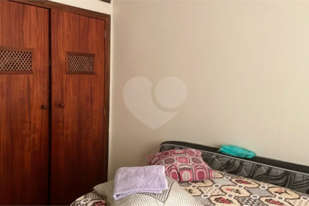 Casa Térrea à venda com 5 quartos em Parque Vitória, São Paulo, SP