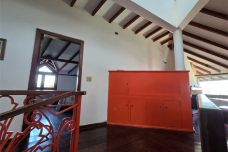 Casa à venda com 4 quartos, sendo 2 suítes, em Cidade São Francisco, São Paulo, SP