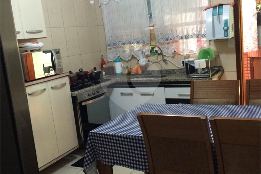 Sobrado à venda com 2 quartos no Brasilândia, São Paulo, SP