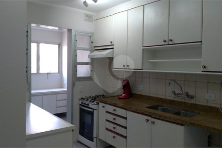Cobertura à venda com 4 quartos, sendo 3 suítes,  em Vila Andrade, São Paulo, SP