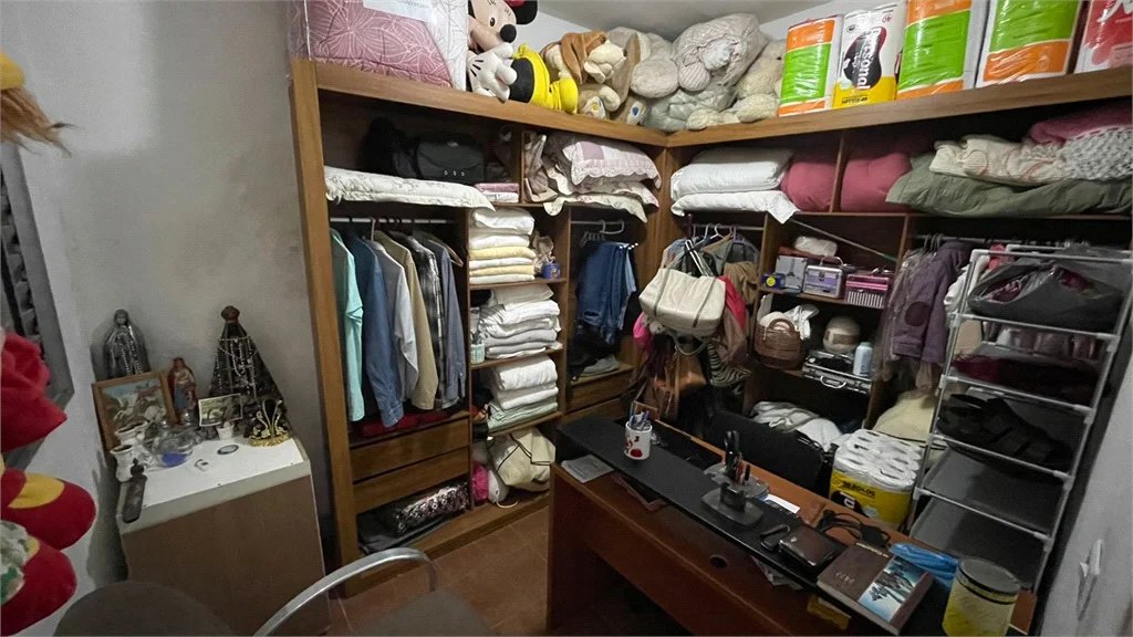 Sobrado à venda com 3 quartos em Jardim Laila, Embu das Artes, SP