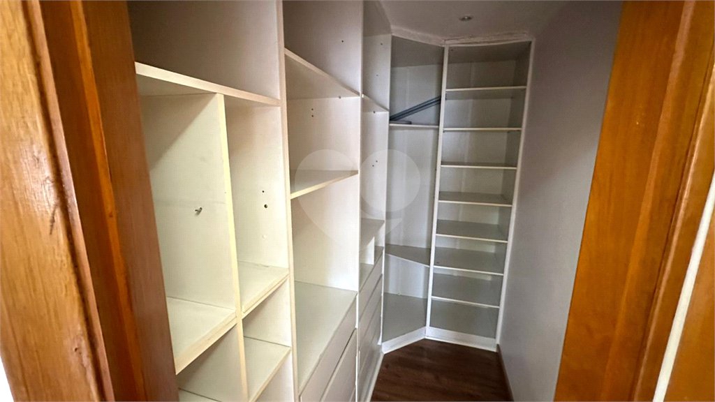 Casa à venda com 4 quartos, sendo 3 suítes, em Vila Galvão, Guarulhos, SP