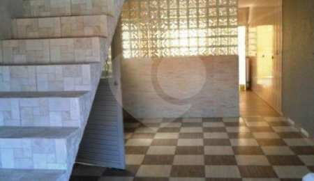 Sobrado à venda com 3 quartos, sendo 1 suíte,  em Parque Continental, Guarulhos, SP