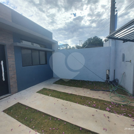 Casa à venda com 2 quartos, sendo 1 suíte, em Jardim Santo Antônio, Atibaia, SP
