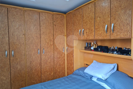 Apartamento à venda com 2 quartos em Parque Maria Domitila, São Paulo, SP