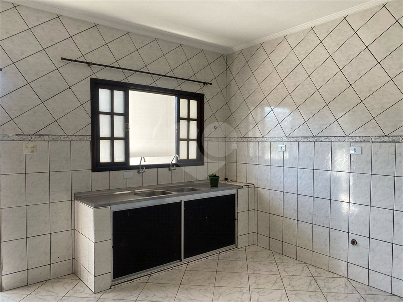 Casa para alugar com 4 quartos, sendo 1 suíte, em Chácara Cabuçu, Guarulhos, SP
