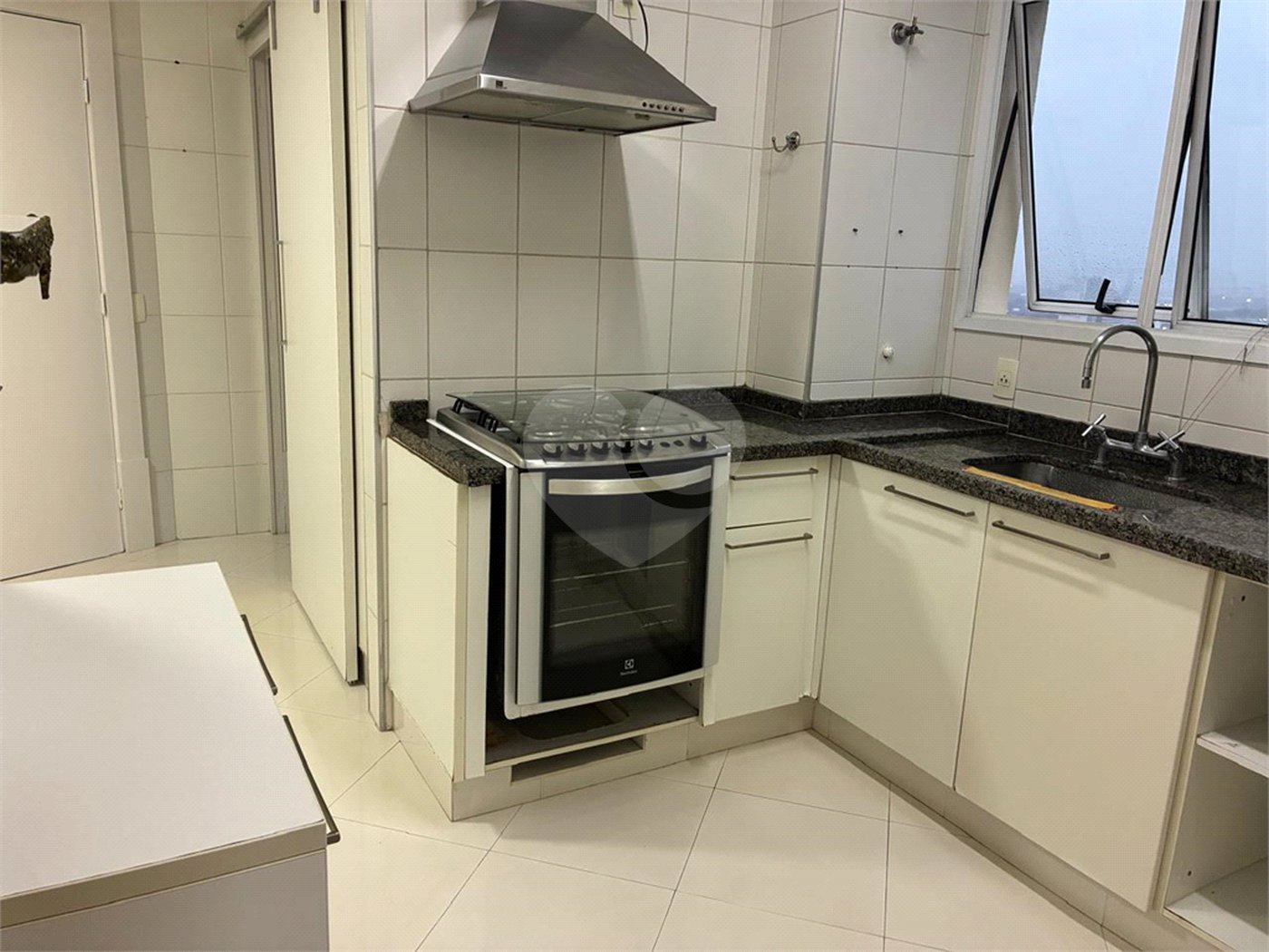 Apartamento à venda com 3 quartos, sendo 1 suíte, em Vila Guilherme, São Paulo, SP