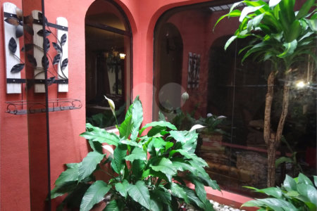 Casa à venda com 3 quartos, sendo 1 suíte,  em Jardim Brasil (zona Sul), São Paulo, SP