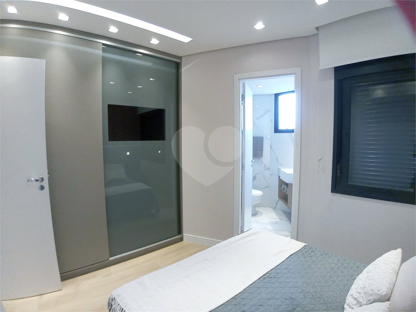 Apartamento à venda com 2 quartos, sendo 1 suíte, em Santa Teresinha, São Paulo, SP
