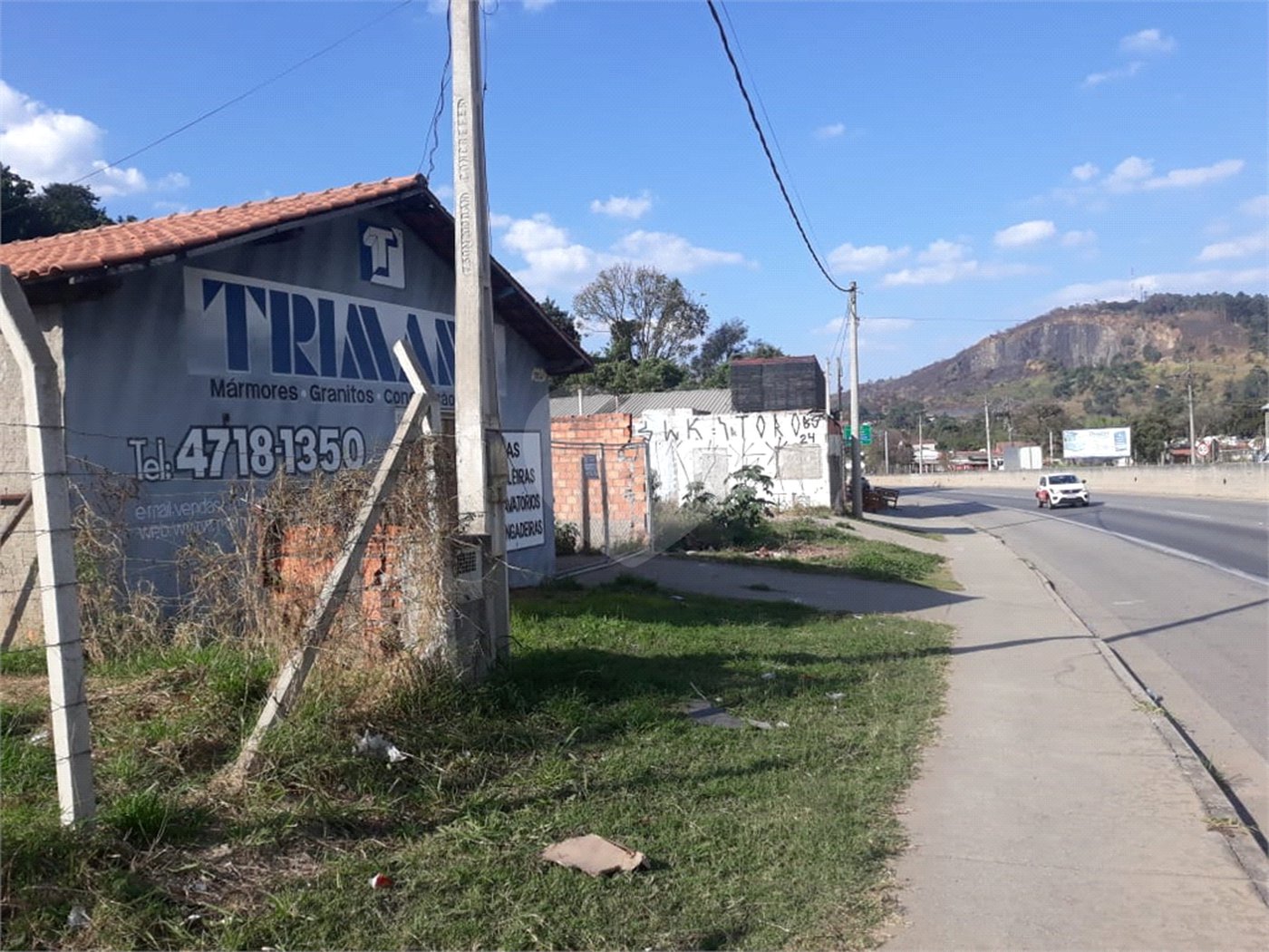 Terreno à venda em Vila Nova São Roque, São Roque, SP