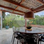 Casa à venda com 4 quartos, sendo 2 suítes, no condomínio Vila Antonieta, São Paulo - SP