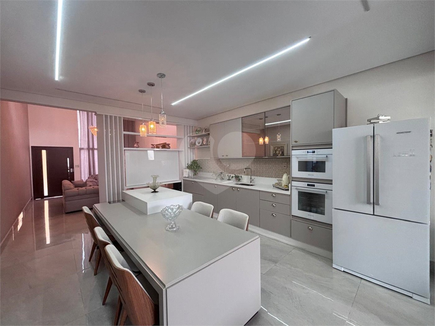 Casa à venda com 2 quartos, sendo 1 suíte, no condomínio Horizontes de Sorocaba, Sorocaba - SP