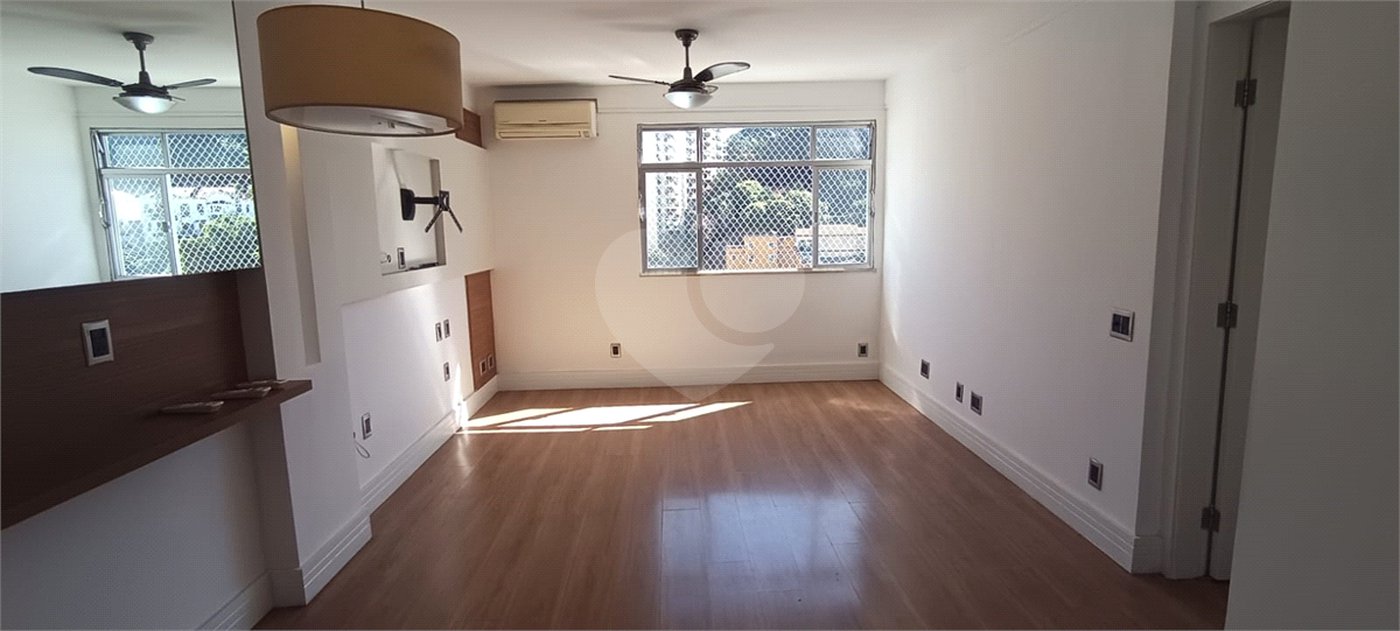 Apartamento à venda com 3 quartos, sendo 1 suíte, em Botafogo, Rio de Janeiro, RJ