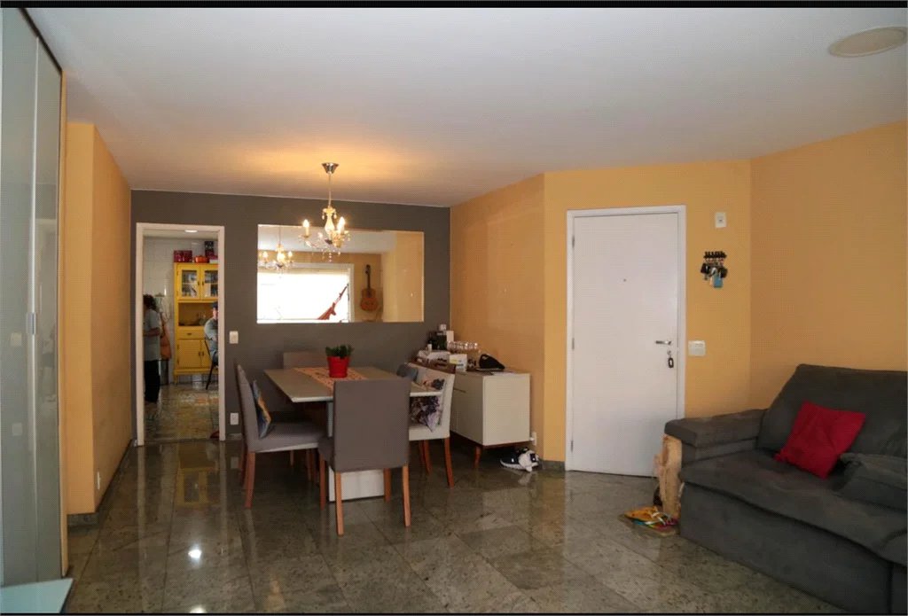 Apartamento à venda com 4 quartos, sendo 2 suítes, em Lar São Paulo, São Paulo, SP