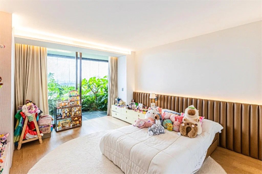 Apartamento à venda com 3 suítes em Vila Suzana, São Paulo, SP