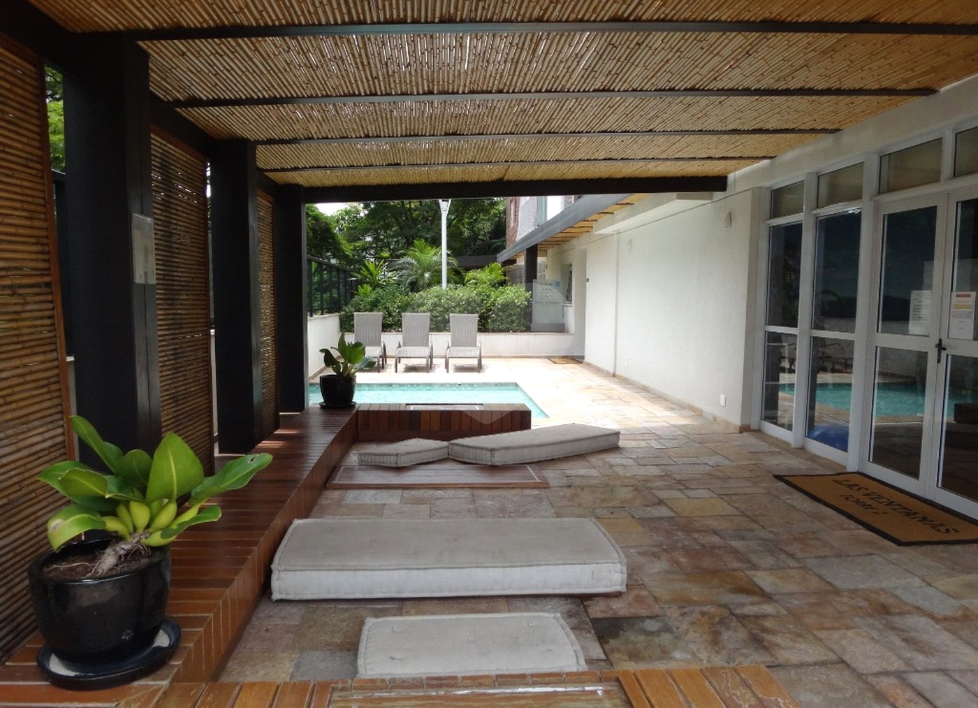 Apartamento à venda com 2 quartos, sendo 1 suíte,  em Jardim Caravelas, São Paulo, SP