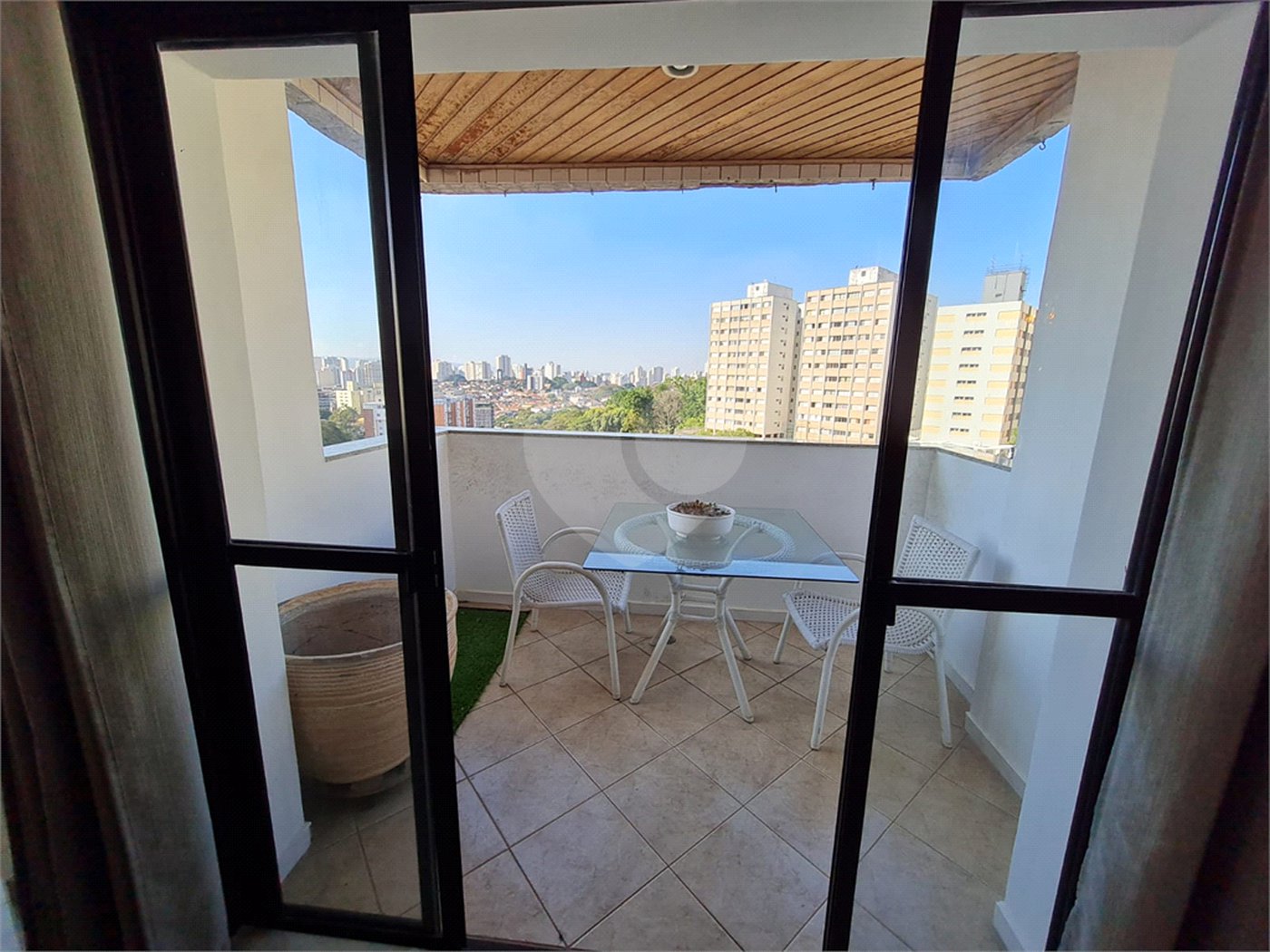 Apartamento à venda com 4 quartos, sendo 1 suíte,  em Vila Ipojuca, São Paulo, SP