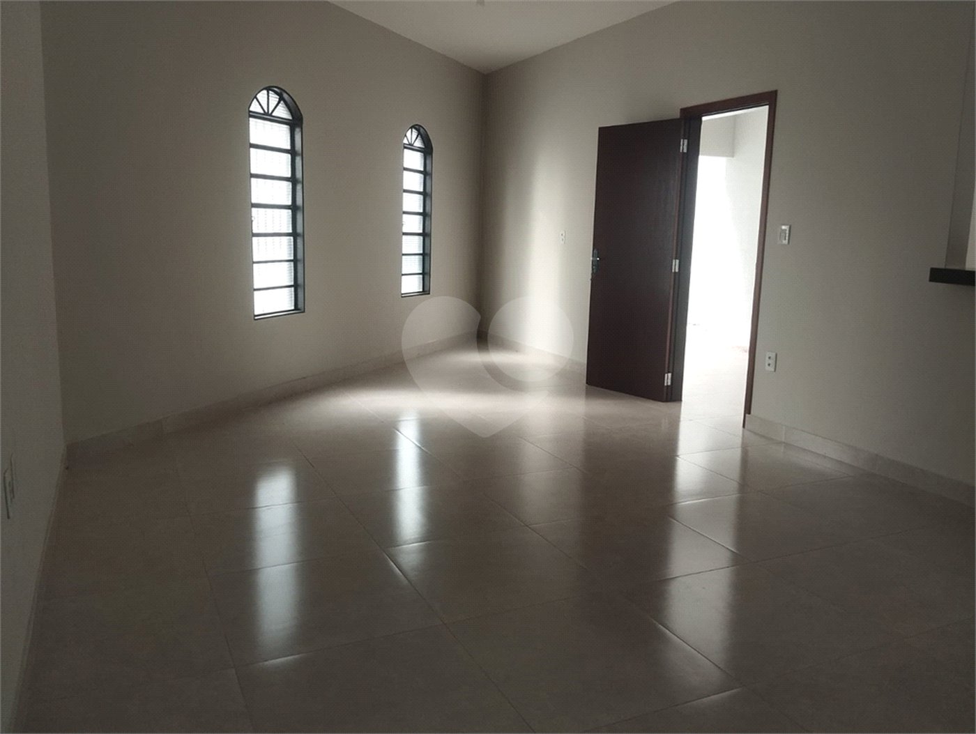 Casa Térrea à venda com 3 quartos, sendo 1 suíte, em Jardim Nova América, Araraquara, SP