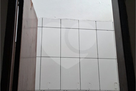 Sobrado à venda ou para alugar com 2 quartos em Vila Aimoré, São Paulo, SP