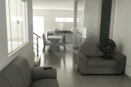 Duplex à venda com 3 quartos, sendo 1 suíte, em Taperapuan, Porto Seguro, BA