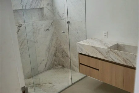 Sobrado à venda ou para alugar com 3 quartos, sendo 1 suíte, em Água Branca, São Paulo, SP