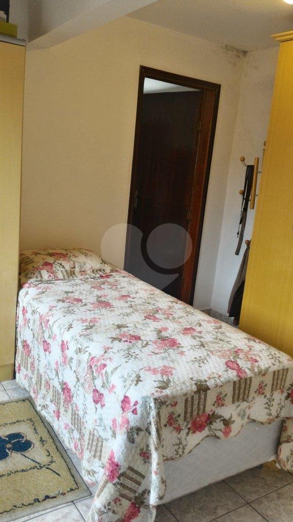 Sobrado à venda com 6 quartos em Chora Menino, São Paulo, SP