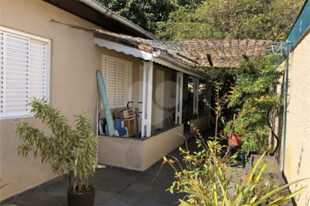Casa Térrea à venda com 3 quartos, sendo 1 suíte, em Santana, São Paulo, SP
