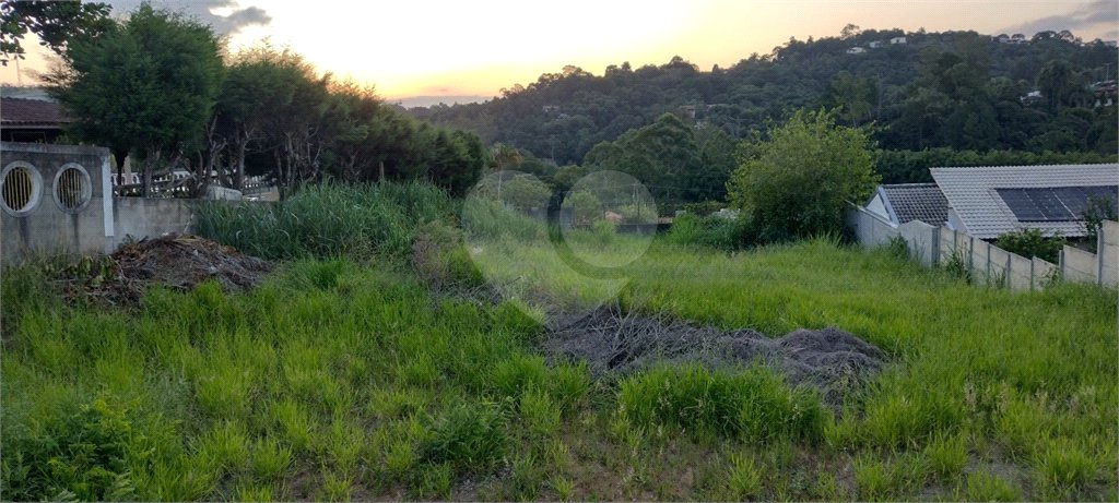 Terreno de 1000 m² Localizado Jardim Estância Brasil em Atibaia-SP.
