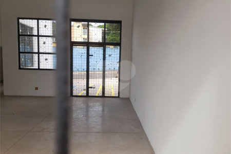 Imóvel Comercial na Rua Miguel Petroni – Localização Estratégica em Frente ao Campus da USP 1