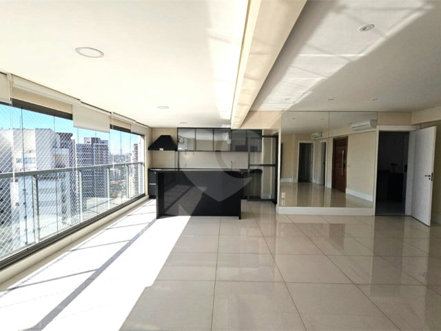 Apartamento à venda ou para alugar com 3 suítes em Chácara Santo Antônio, São Paulo, SP