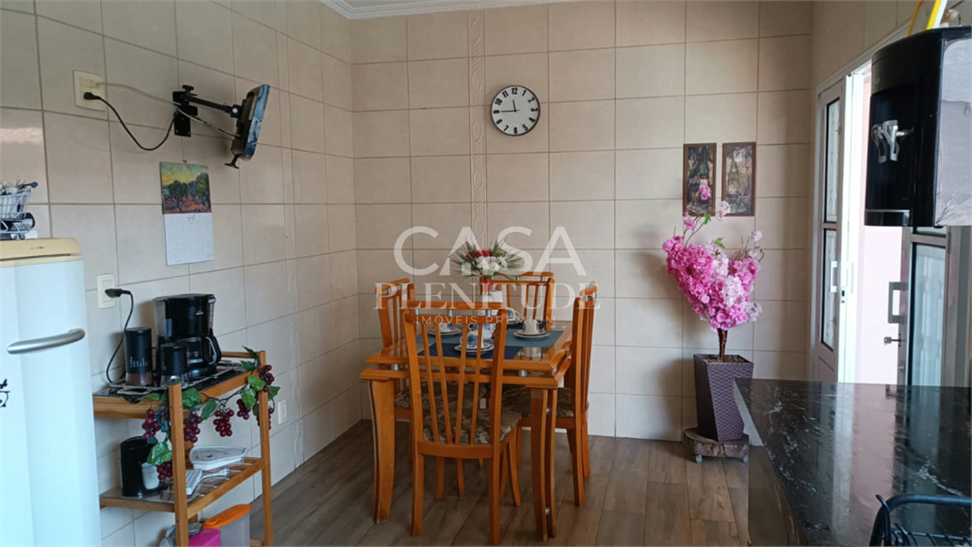 Casa à venda com 3 quartos, sendo 1 suíte,  em Jardim Americano, Sorocaba, SP