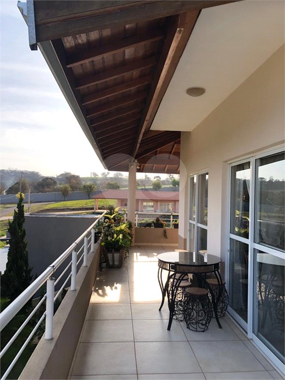 Casa à venda com 5 quartos, sendo 2 suítes, no condomínio Terras de Santa Izabel, Salto - SP